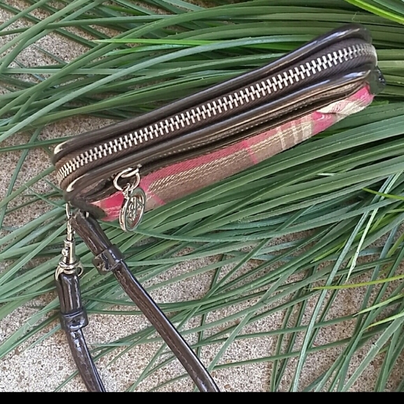 Aeropostale Wallet - Picture 2 of 8